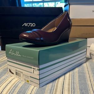Abella True Comfort Wedge pump
